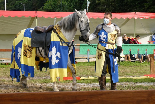 通过亚历克 通过亚历克