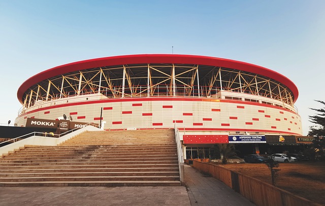 库里34+5+6巴特勒首秀25分 勇士24分逆转胜公牛.